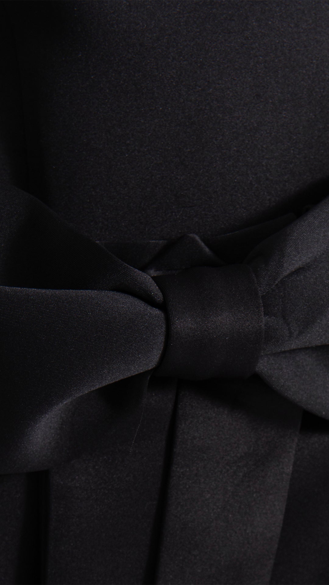 Kleid mit Schleifengürtel Schwarz