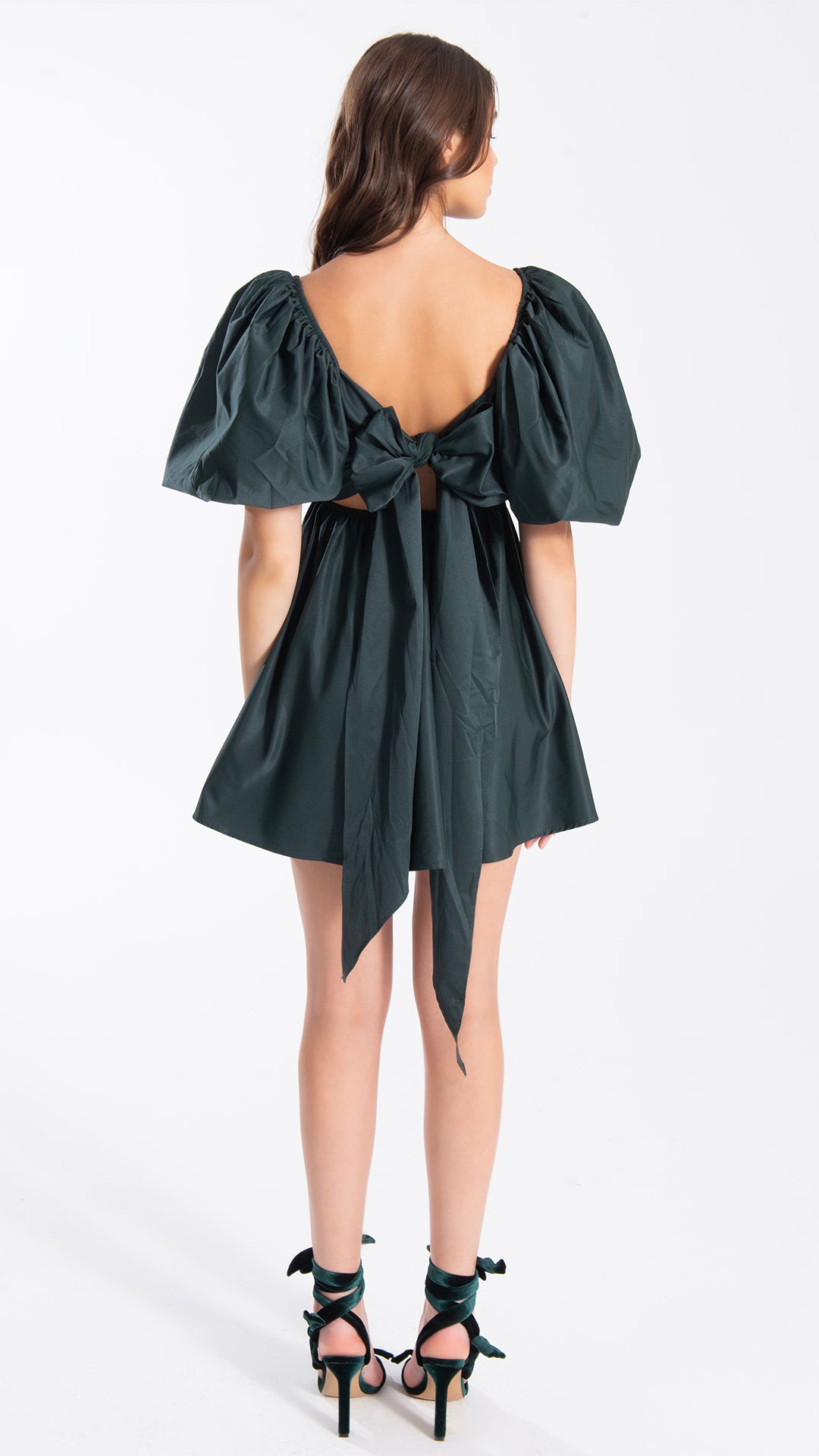 Kleid mit Rückendetail