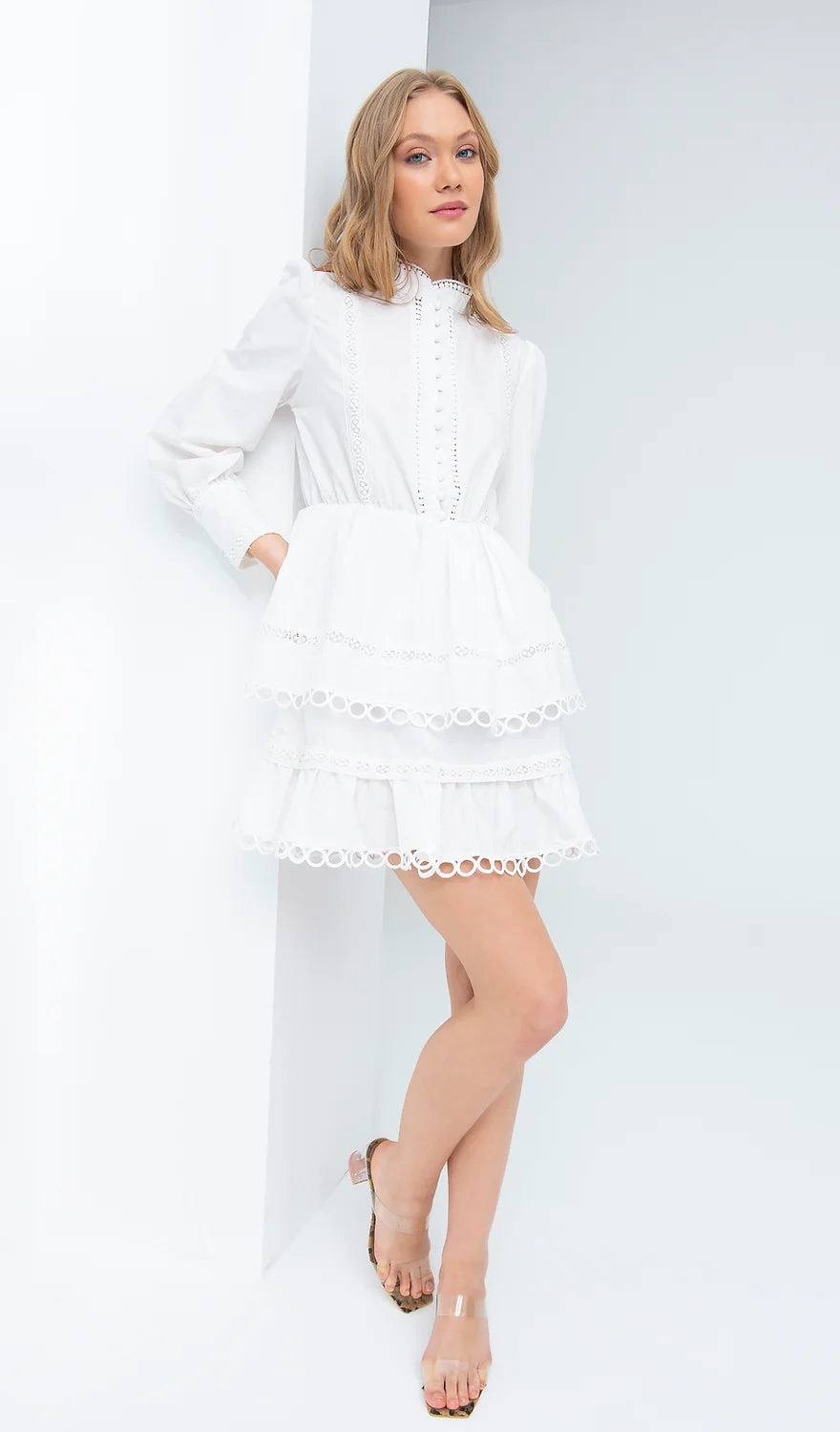 Kleid mit Gürtel