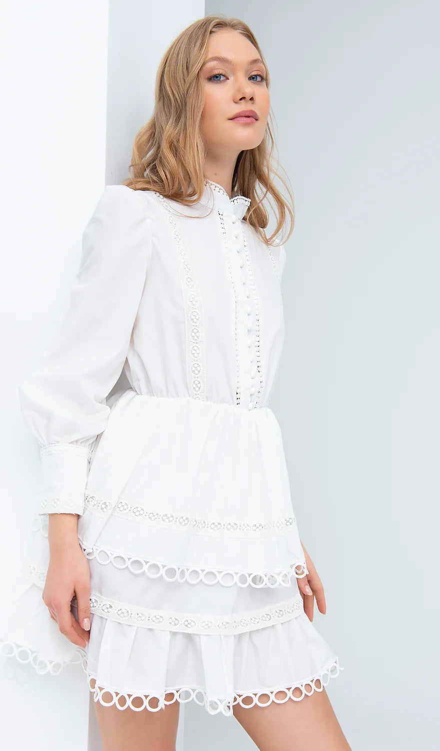 Kleid mit Gürtel